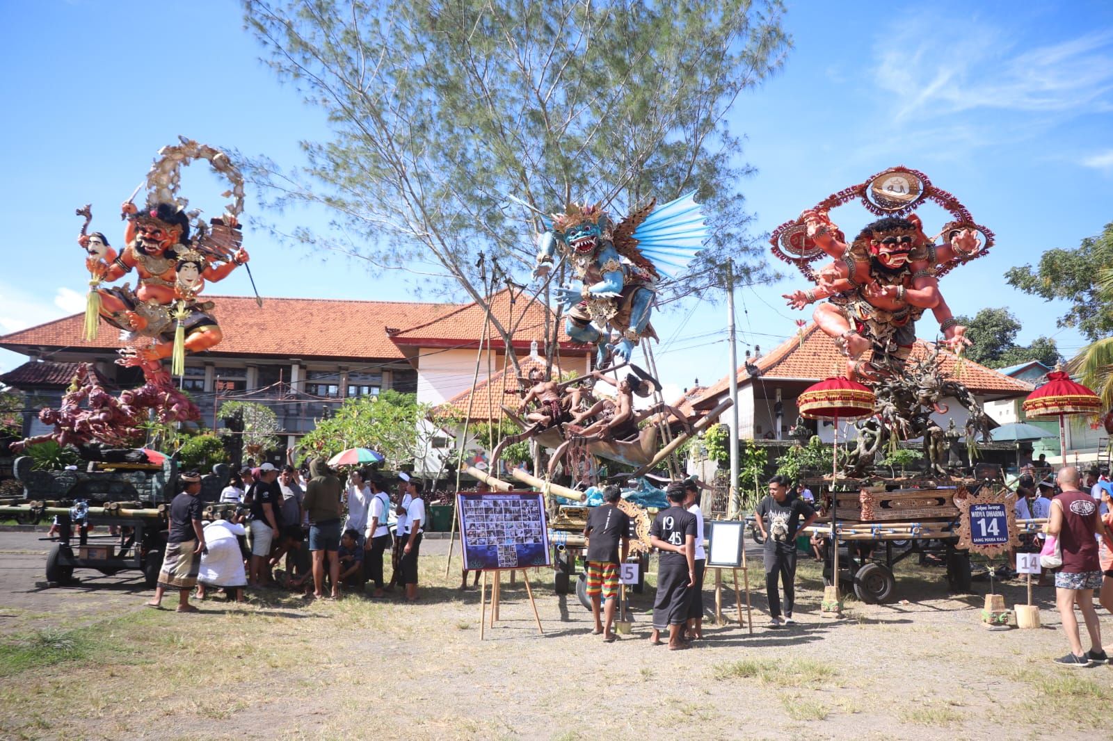 podiumnews.com-Di Pecatu, Lomba Ogoh-Ogoh Dinilai dari Jaga Kebersihan